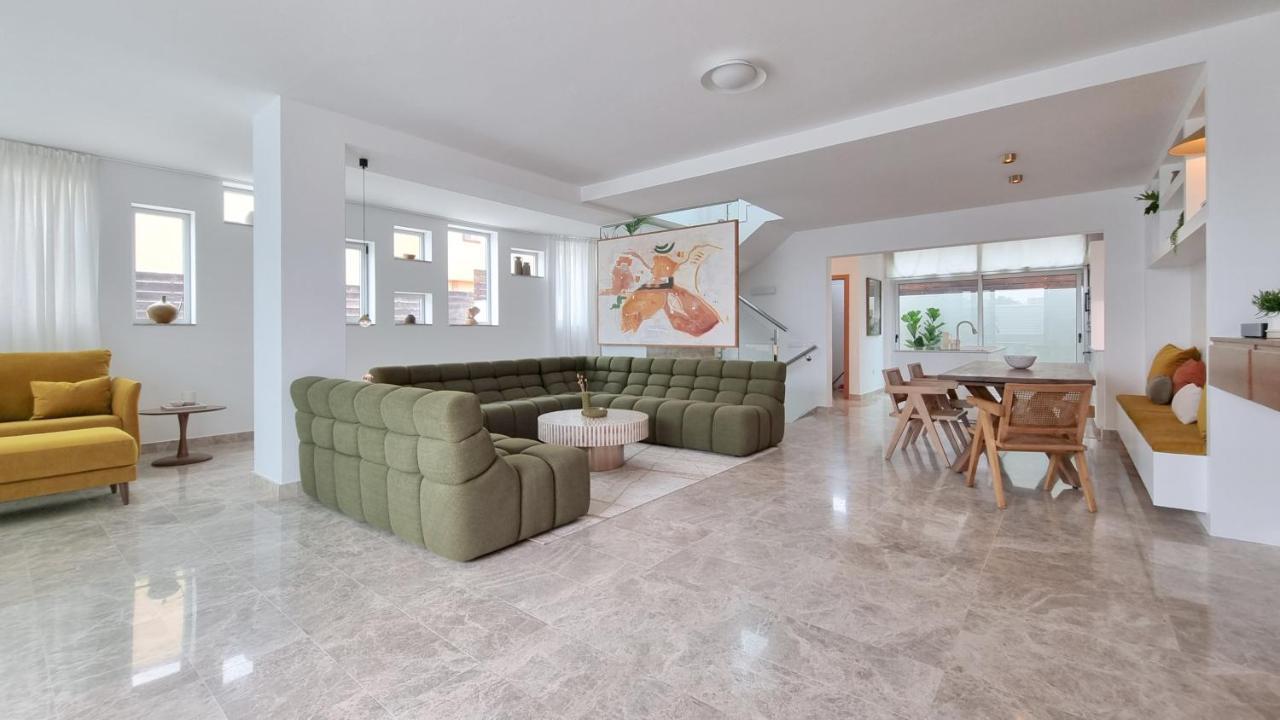 The Moss - Luxury Villa In Corralejo Near The Beach Exterior photo
